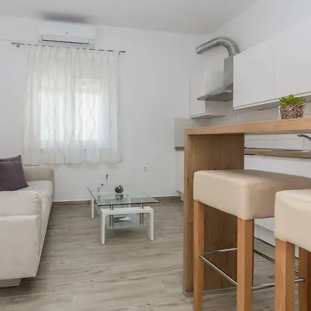 Jadranka Apartament Starigrad Paklenica